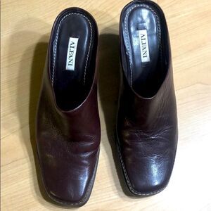 Used 7.5 Alfani heels